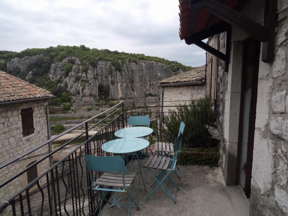 Maison Pierre Et Voute Au Coeur Du Village Balazuc Eksteriør bilde