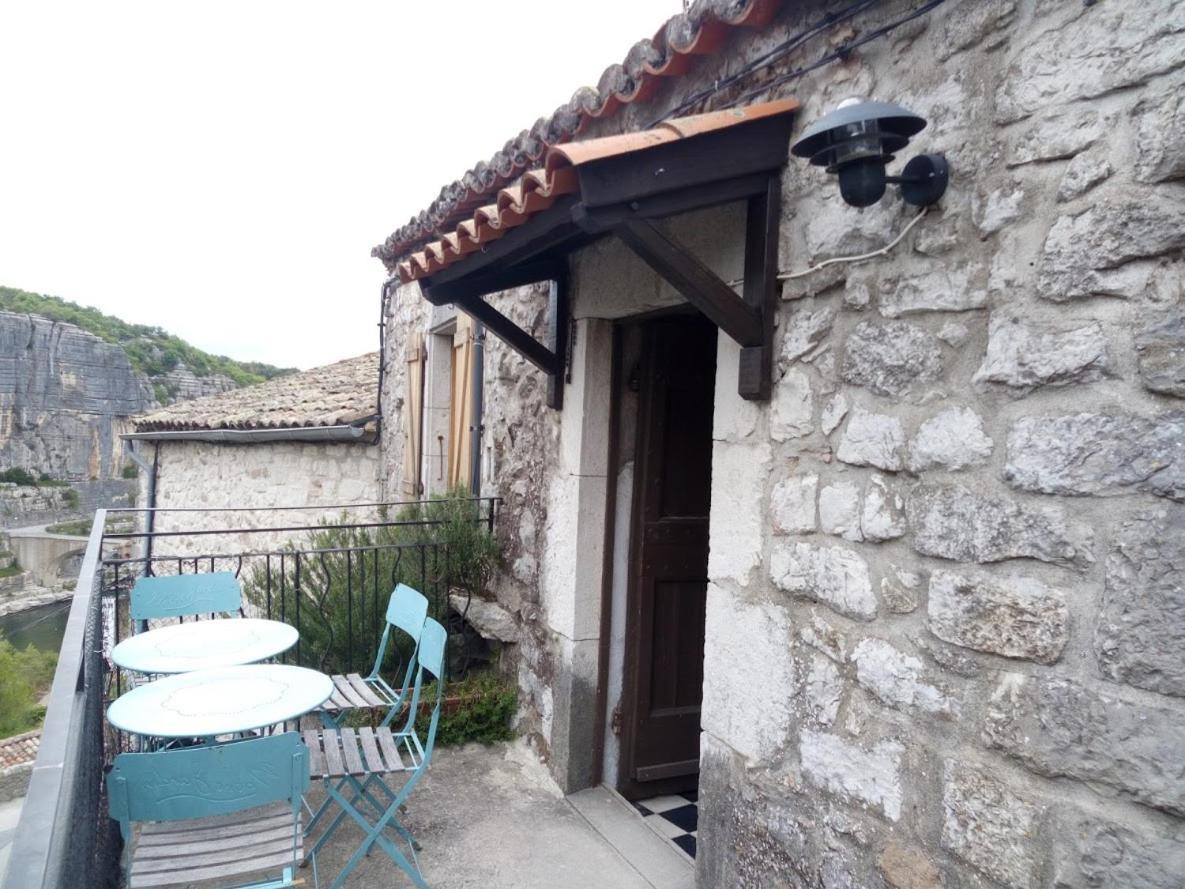 Maison Pierre Et Voute Au Coeur Du Village Balazuc Eksteriør bilde