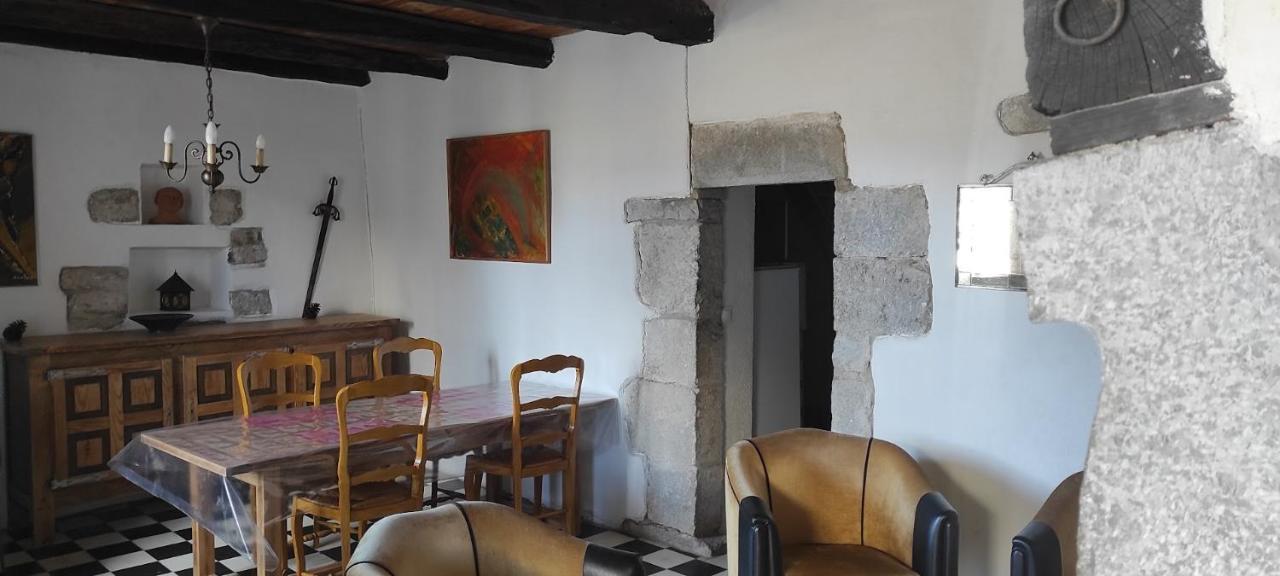 Maison Pierre Et Voute Au Coeur Du Village Balazuc Eksteriør bilde