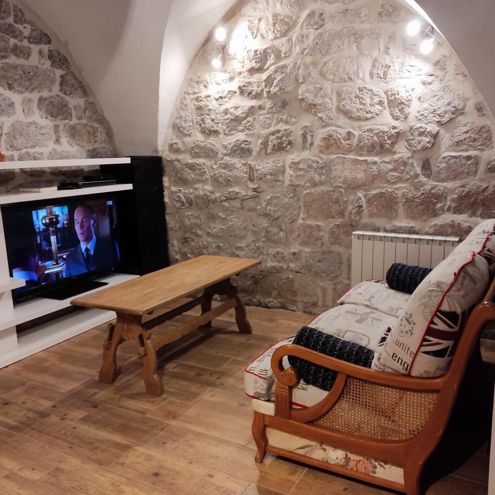 Maison Pierre Et Voute Au Coeur Du Village Balazuc Eksteriør bilde