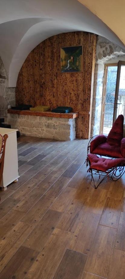 Maison Pierre Et Voute Au Coeur Du Village Balazuc Eksteriør bilde